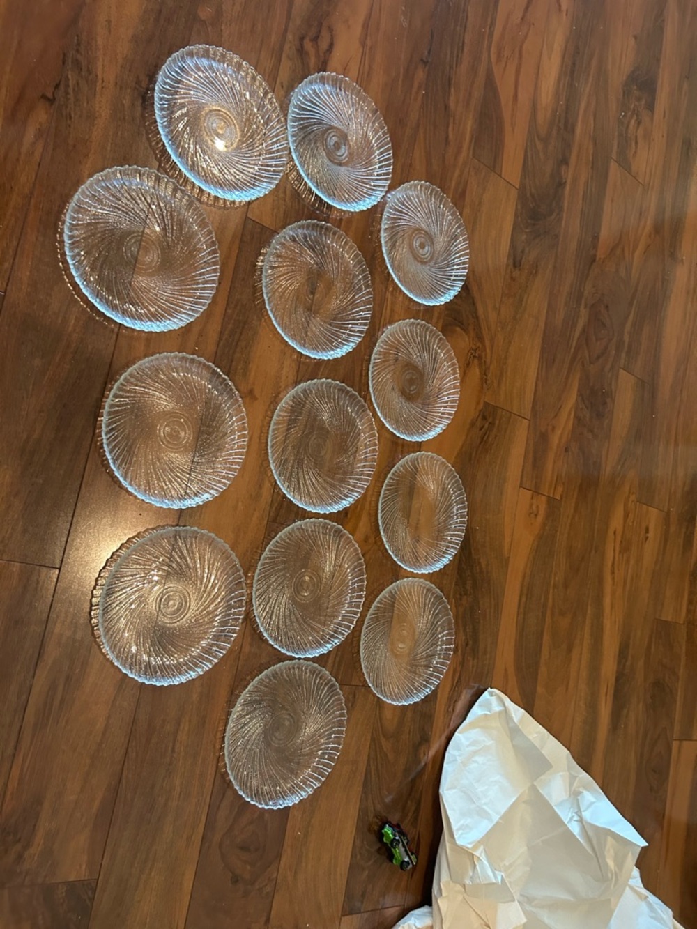 Arcoroc Seabreeze Swirled, Scalloped, Clear Glass 7.5" Salad Plate